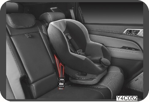 TT-safely-installing-the-front-facing-child-seat